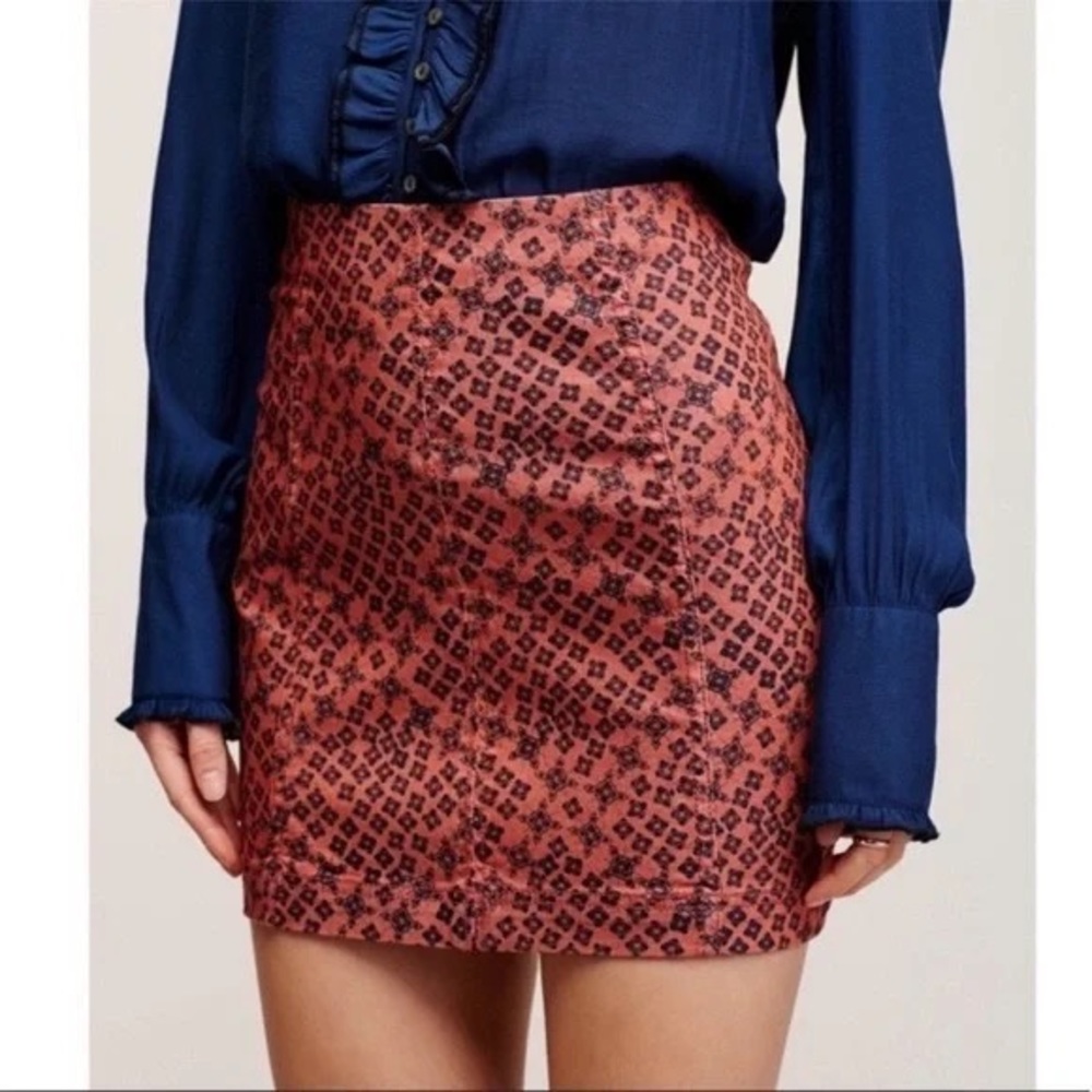 Free People Modern Femme Printed Mini in red. Size 4. NWOT